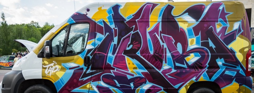 Граффити-джем на грузовиках