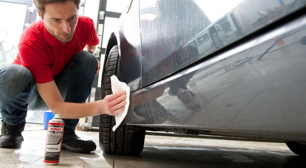 Как и чем убирать пятна с кузова автомобиля? – профессиональный детейлинг-блог | DT GARAGE 33